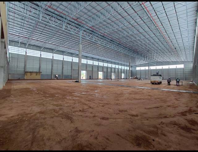 6,702M² WAREHOUSE TO LET IN BREDELL